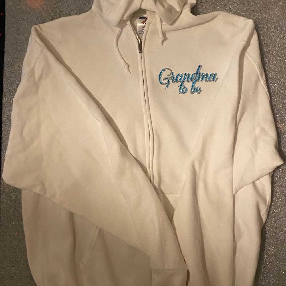 Womens Zip up Sweatshirt Size Large Grammy to be on front .